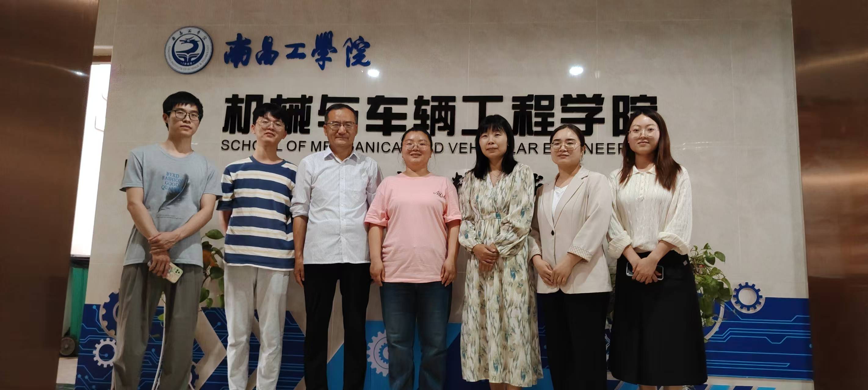 1745498266709809.jpg 1745498266709809.jpg