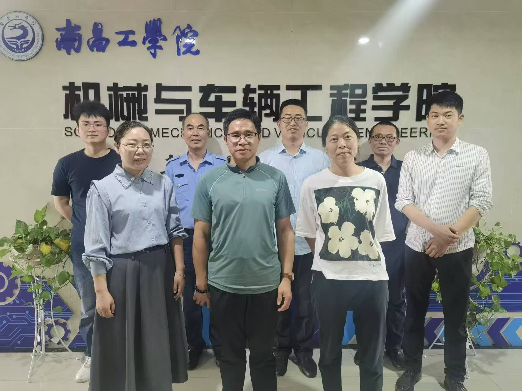 1745498394601283.jpg 1745498394601283.jpg