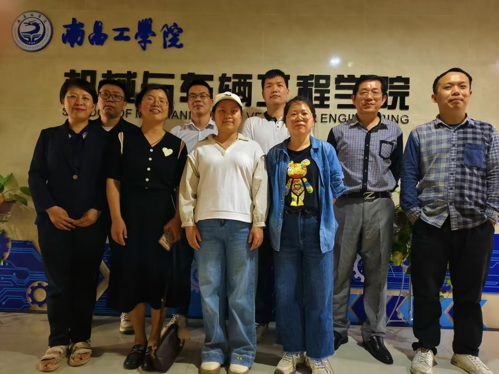 1745498582852115.jpg 1745498582852115.jpg