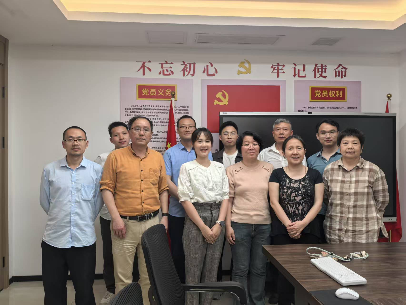 1745498746111426.jpg 1745498746111426.jpg