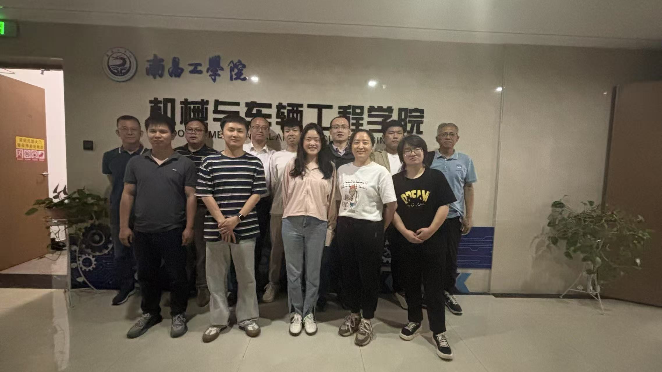 1745498810642808.jpg 1745498810642808.jpg